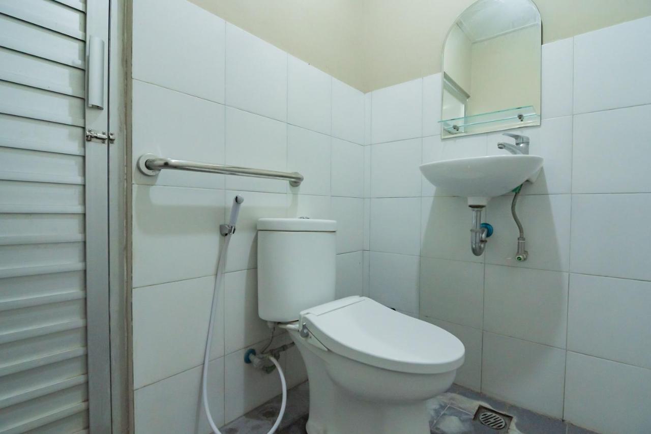 Hotel Reddoorz At Jalan Raya Lembang Padasul Zimmer foto